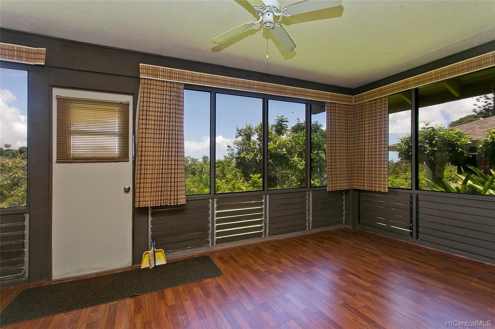 98-1699 Kaahumanu Street #A, Aiea, HI 96701