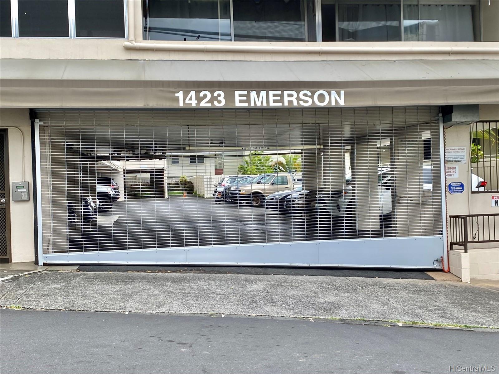 1423 Emerson Street #209, Honolulu, HI 96813