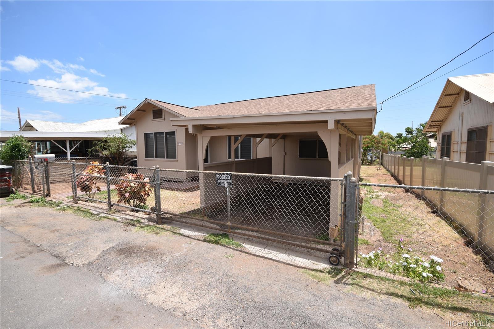 85-929 midway Street Waianae, HI 96792