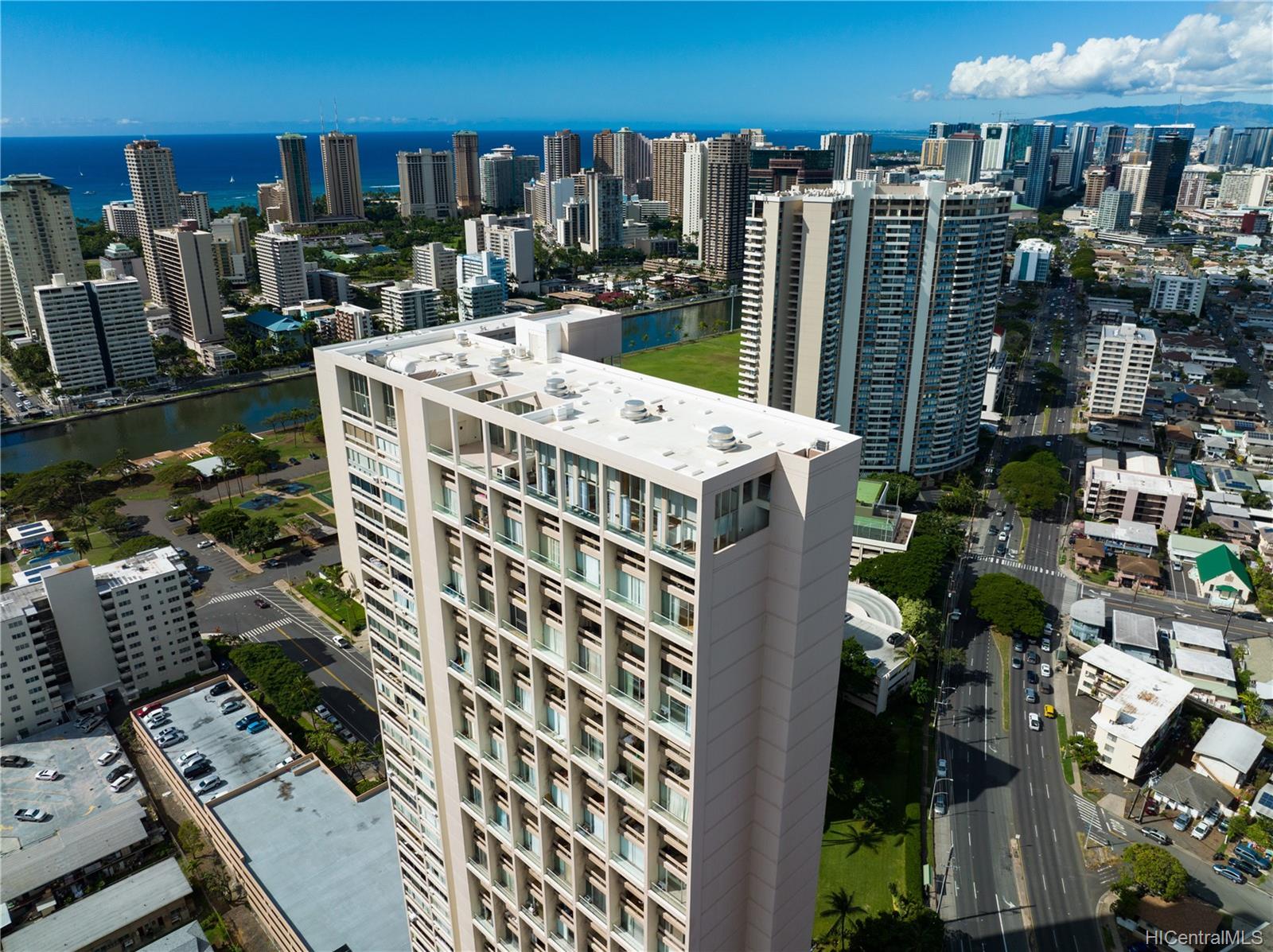 555 University Avenue #PH-2, Honolulu, HI 96826