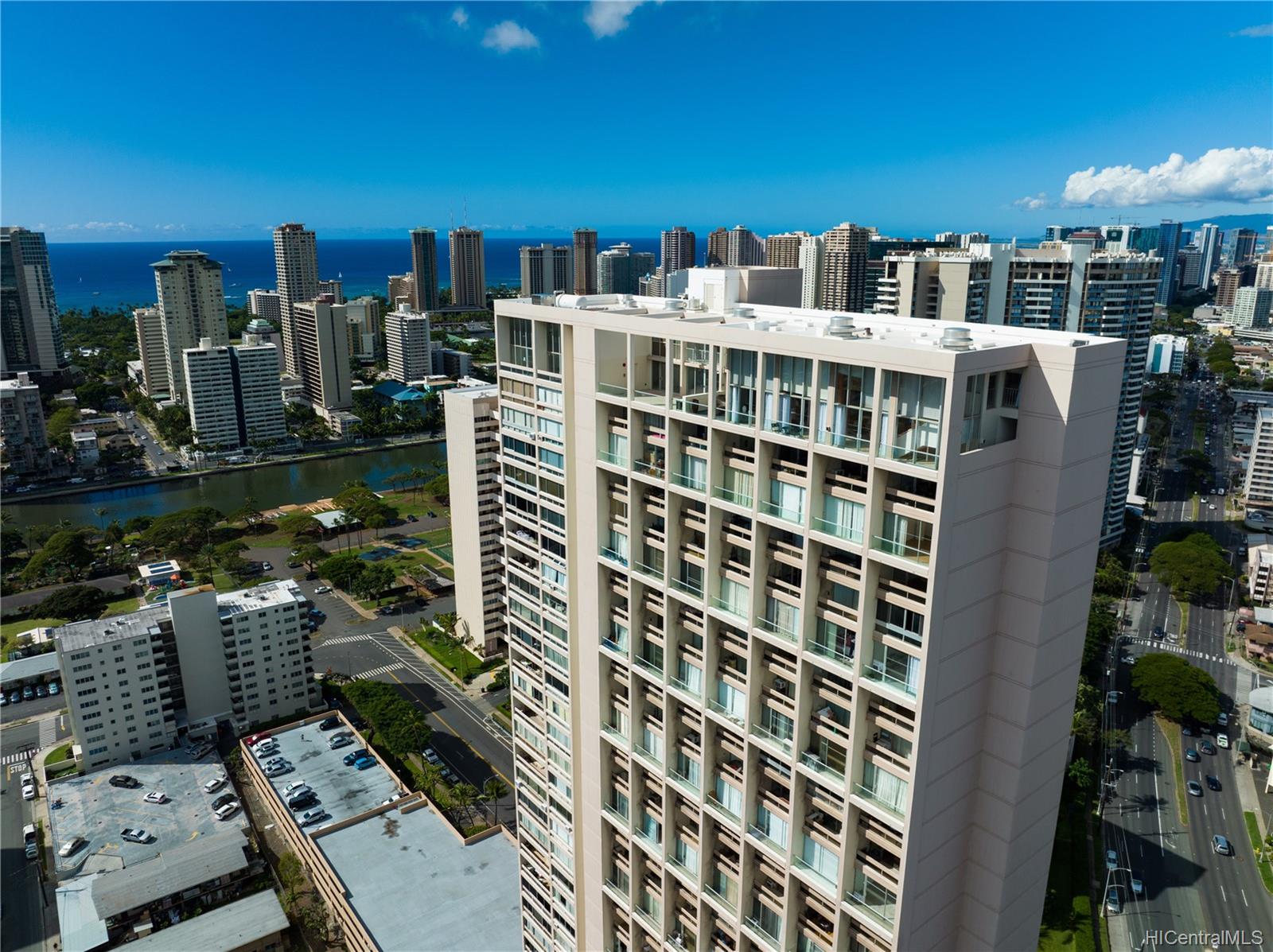 555 University Avenue #PH-2, Honolulu, HI 96826