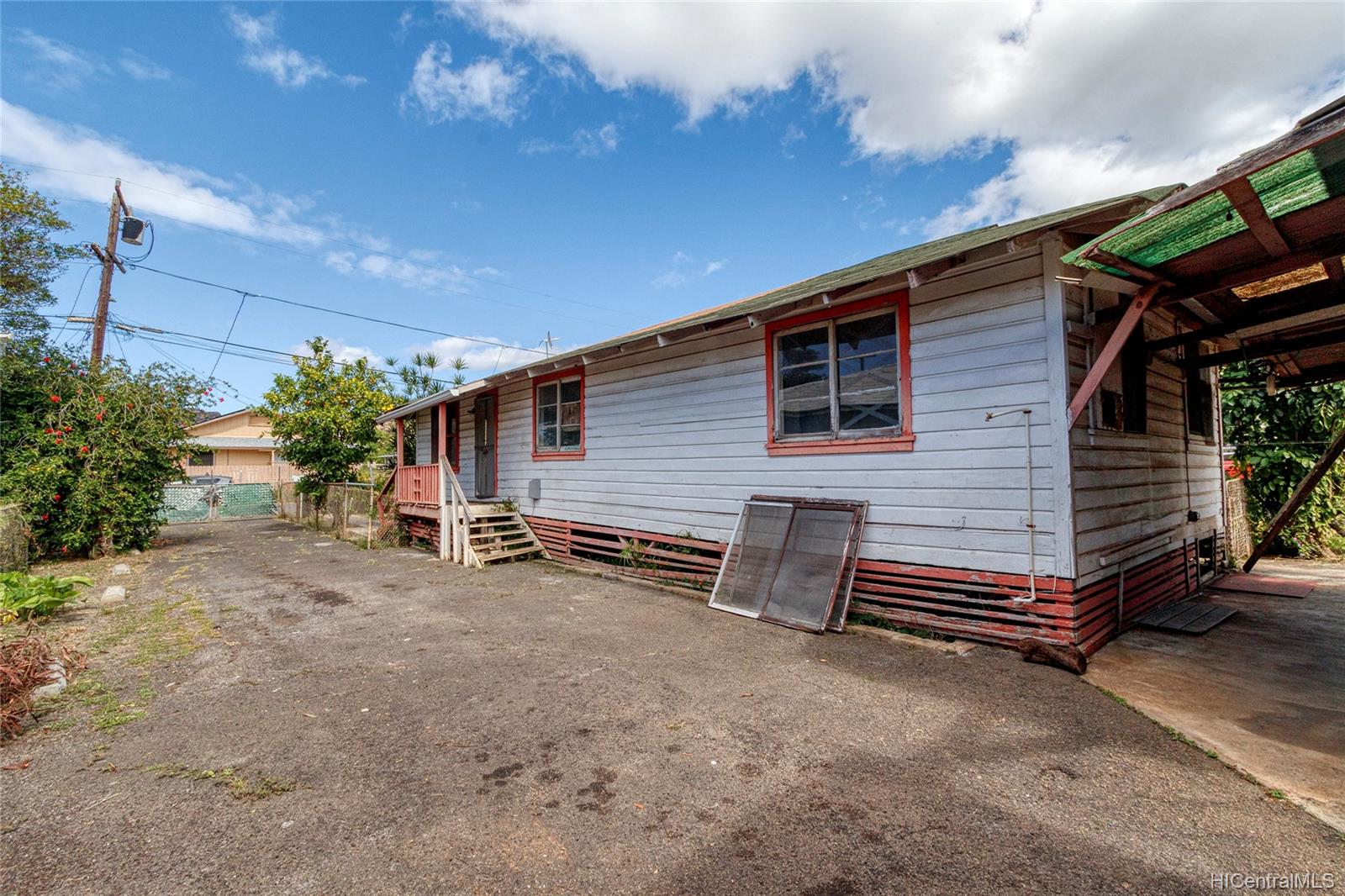 87-137 Auyong Homestead Road Waianae, HI 96792