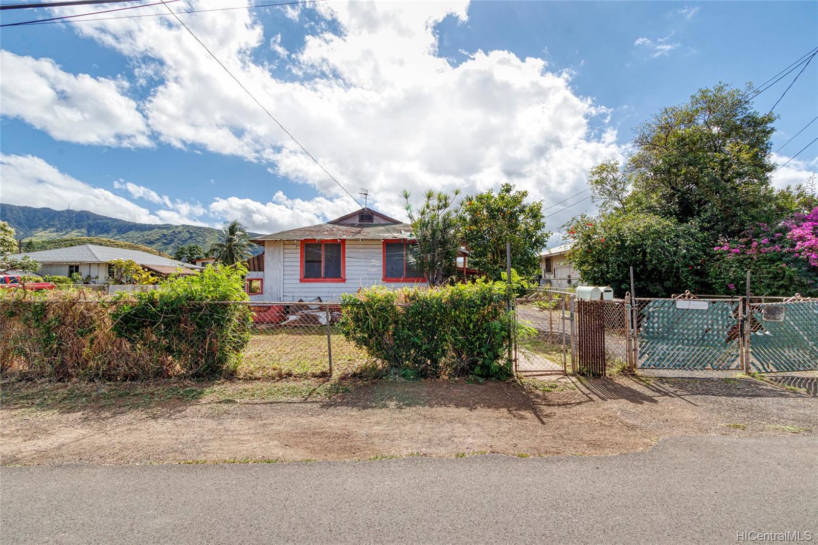 87-137 Auyong Homestead Road Waianae, HI 96792