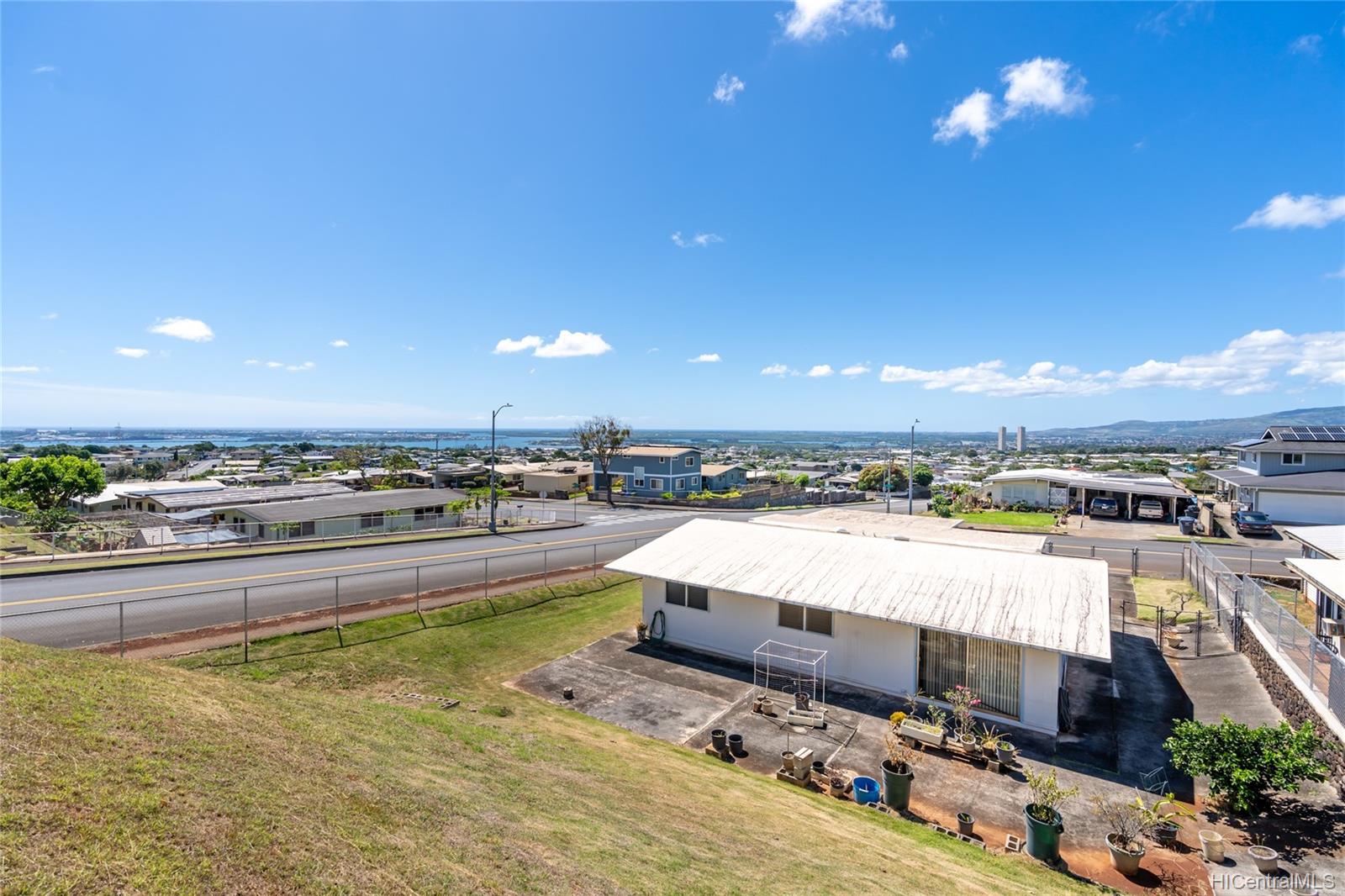 2037 Hoolaulea Street Pearl City, HI 96782