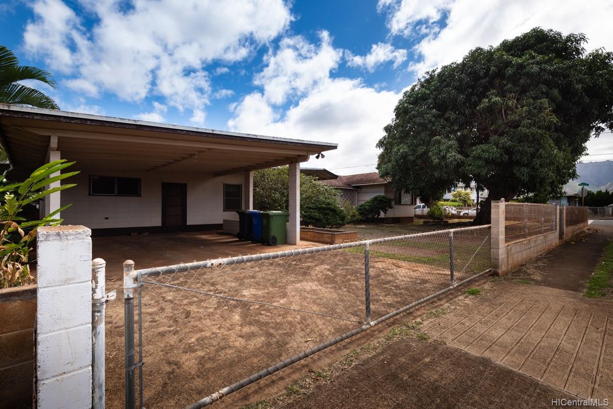 67-140 Komo Street Waialua, HI 96791