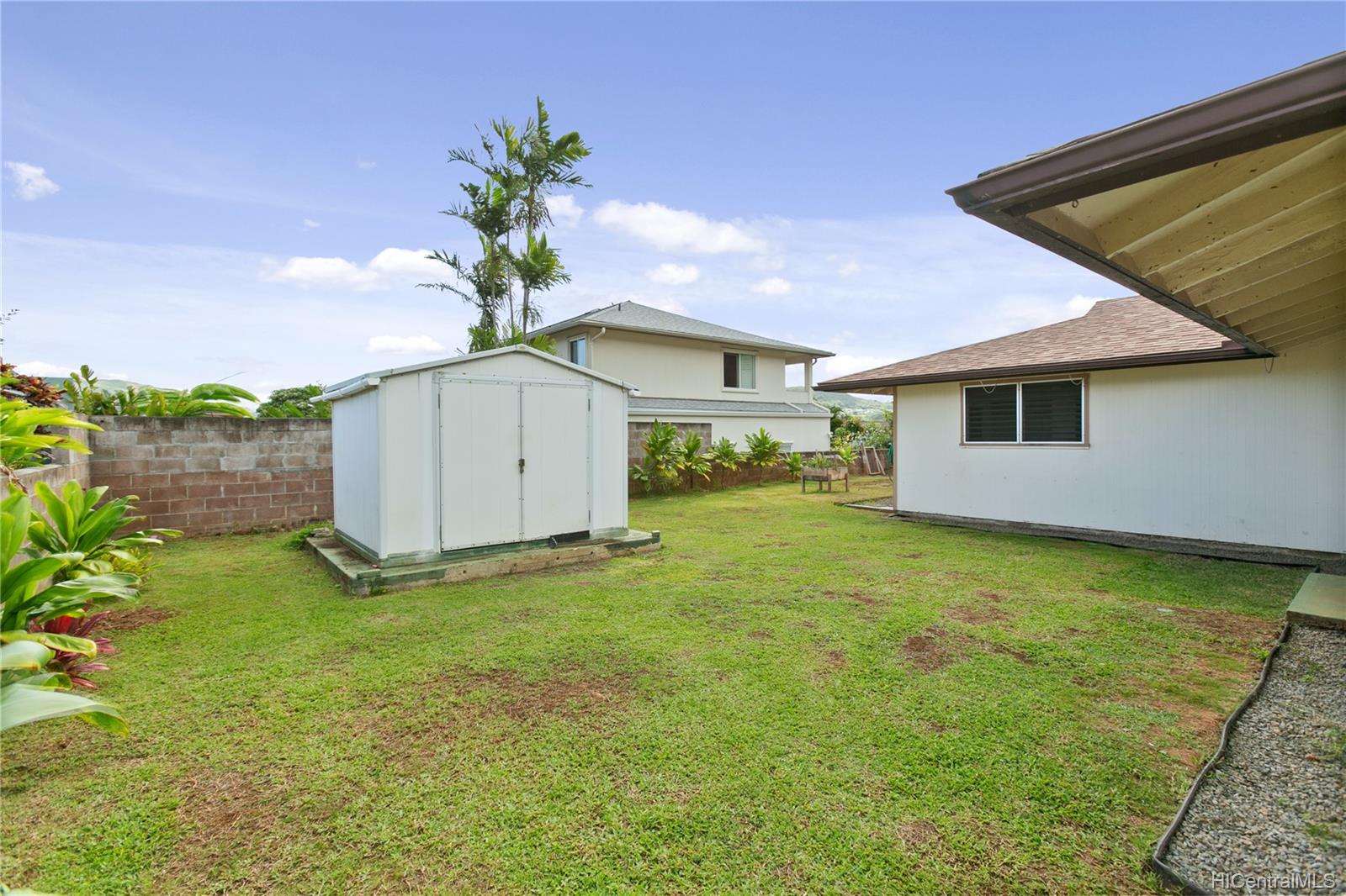 1348 Akiahala Street Kailua, HI 96734