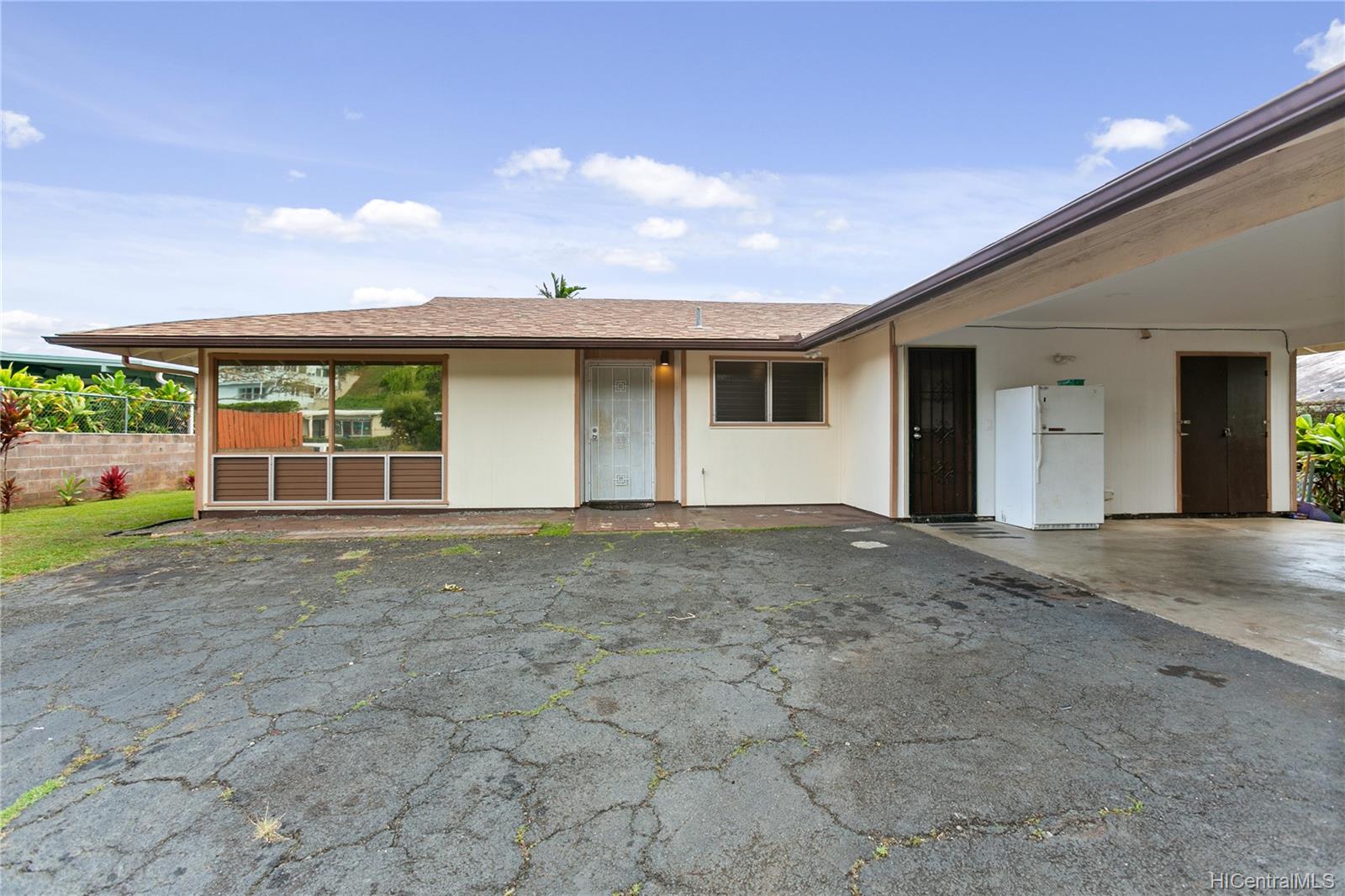 1348 Akiahala Street Kailua, HI 96734