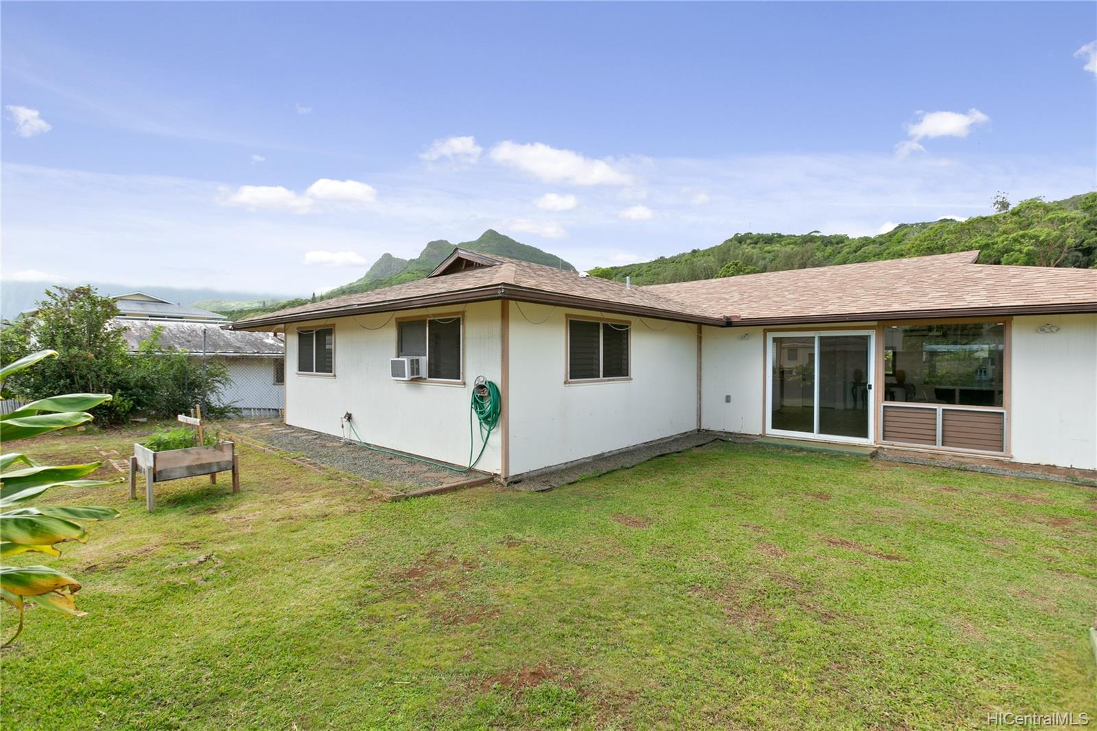 1348 Akiahala Street Kailua, HI 96734