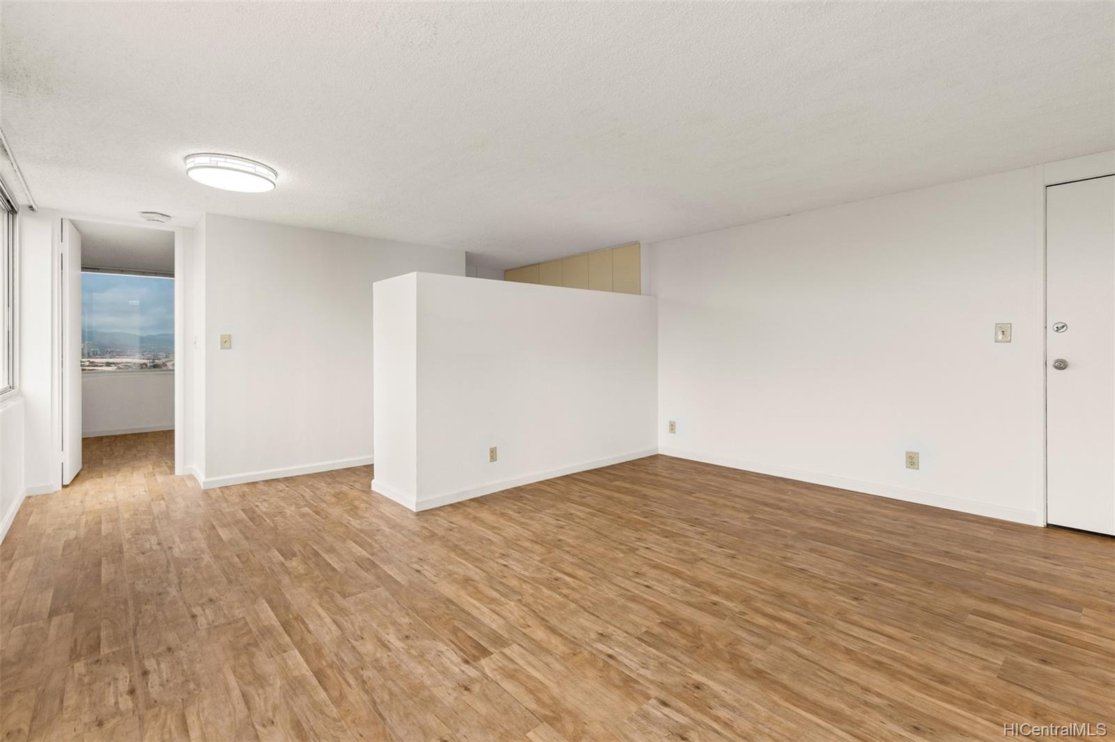 1060 Kamehameha Highway #1406A, Pearl City, HI 96782
