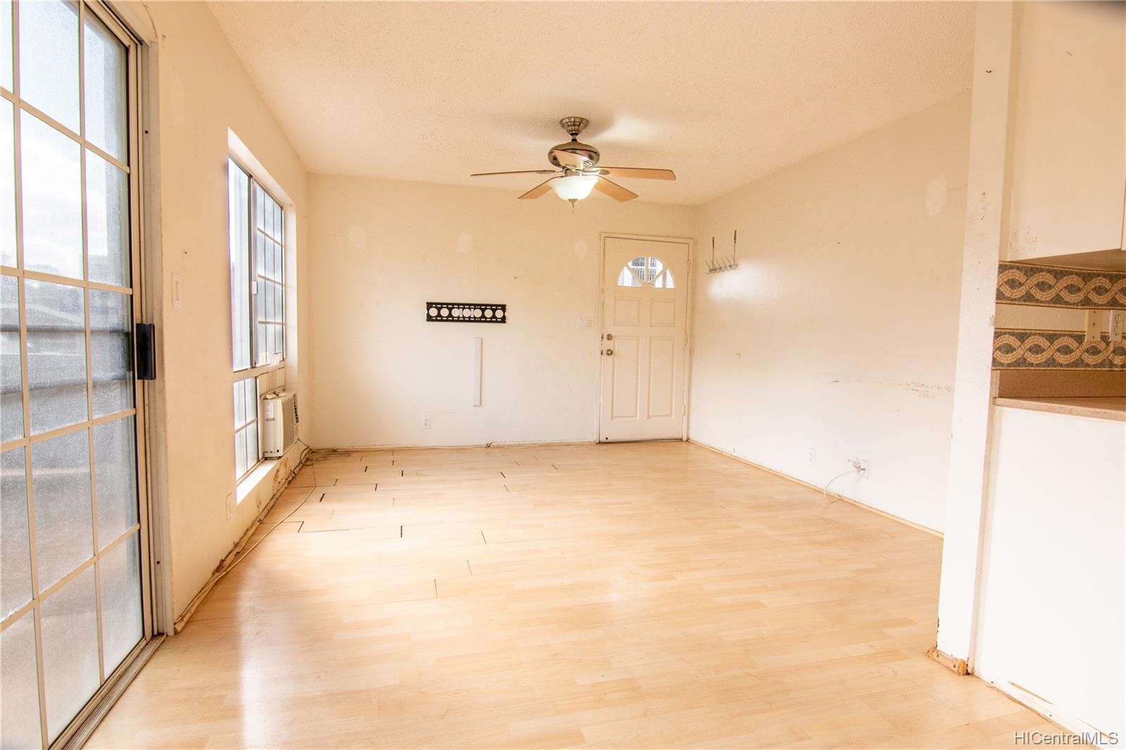 94-1363 Kulewa Loop #15C, Waipahu, HI 96797