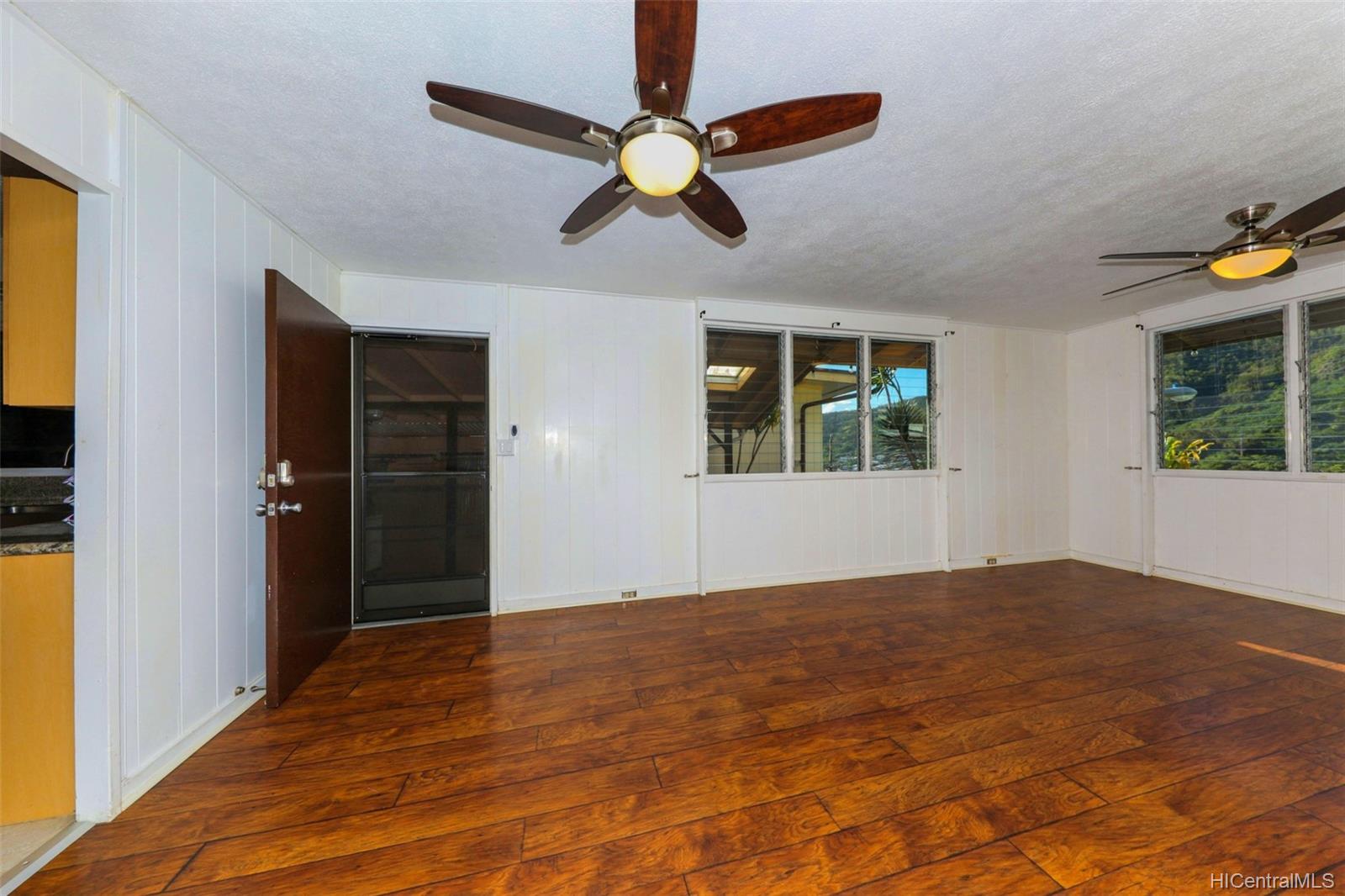 1671 Mahani Loop Honolulu, HI 96819