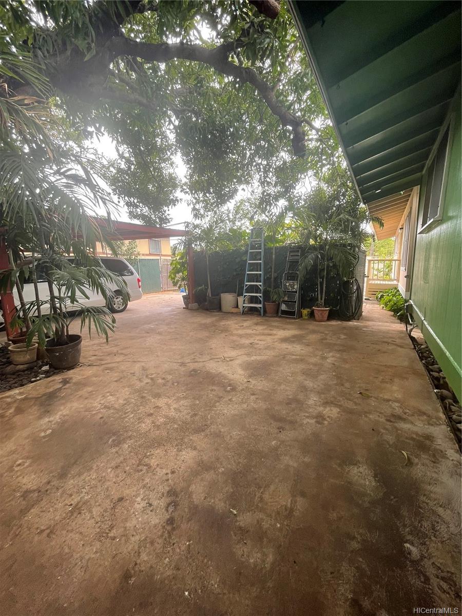 87-159B Kulaaupuni Street Waianae, HI 96792