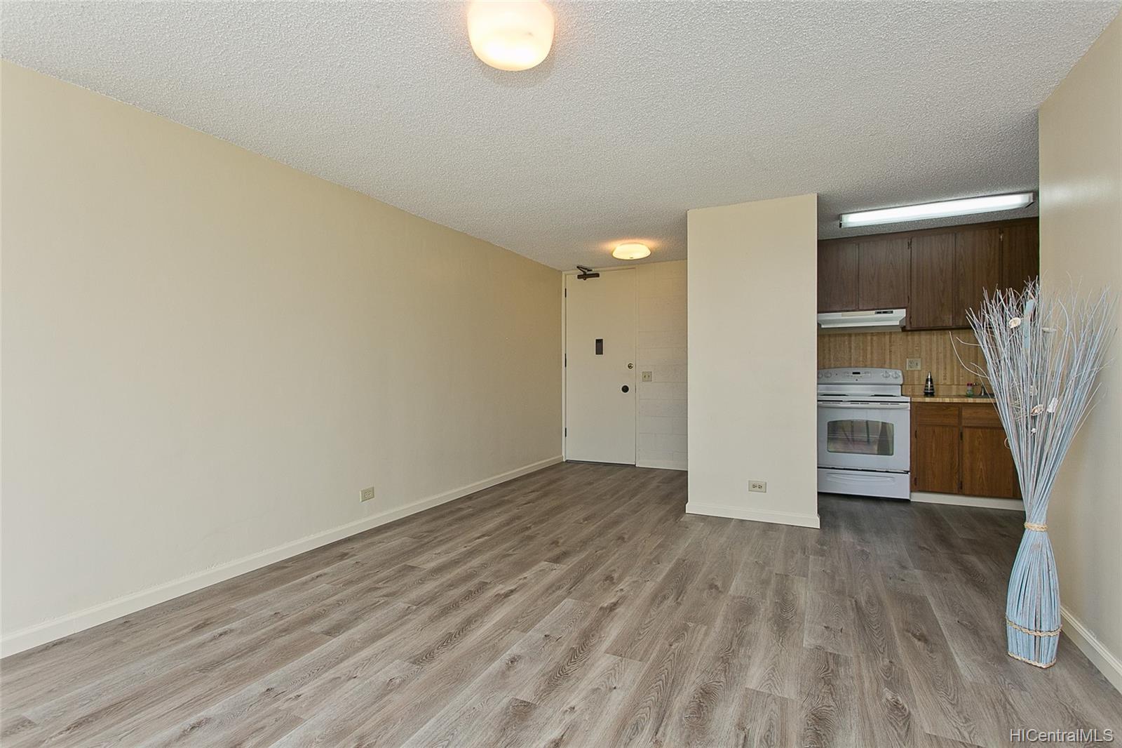 2015 Lime Street #702, Honolulu, HI 96826