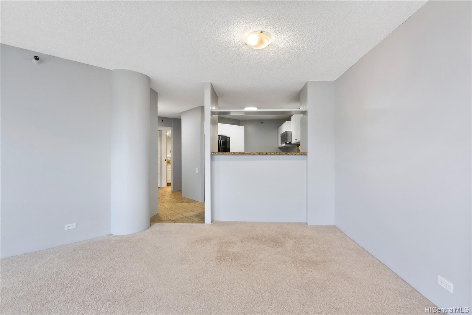 2101 Nuuanu Avenue #T1-1806, Honolulu, HI 96817
