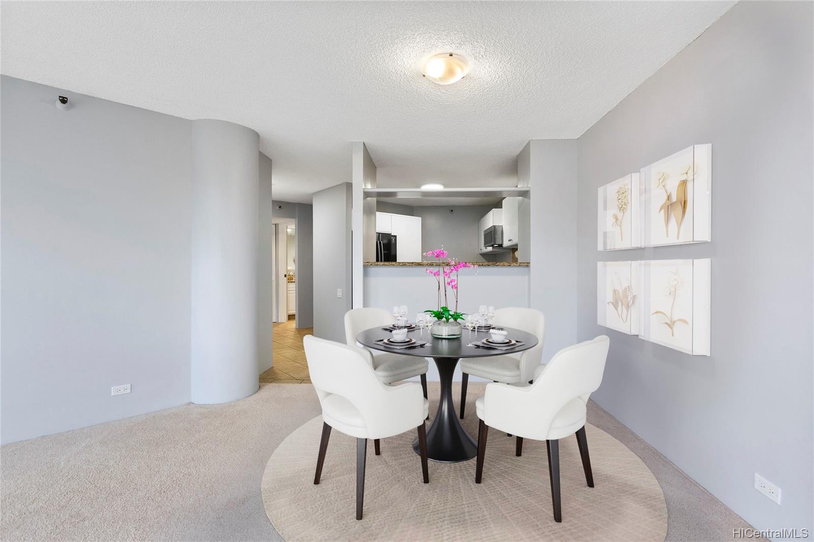 2101 Nuuanu Avenue #T1-1806, Honolulu, HI 96817