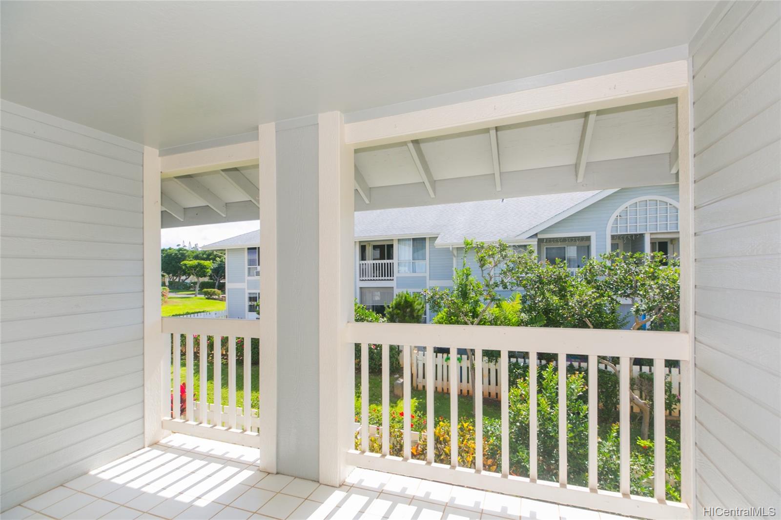 94-207 Paioa Place #M202, Waipahu, HI 96797