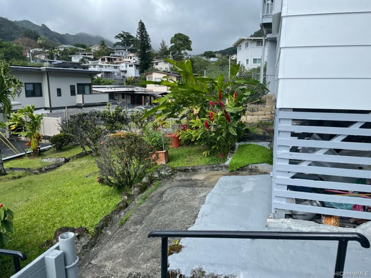 2843 DOW Street Honolulu, HI 96817