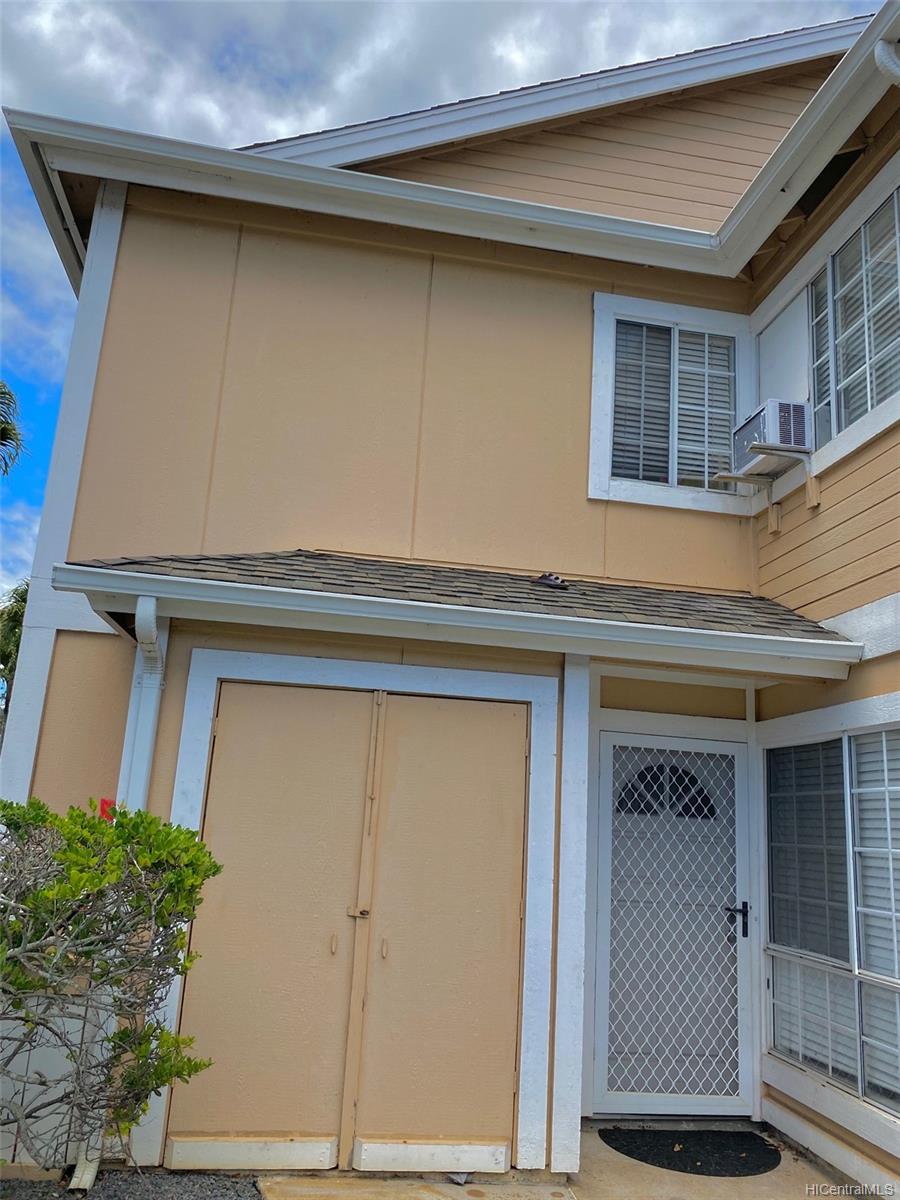 572 Mananai Place #20H, Honolulu, HI 96818