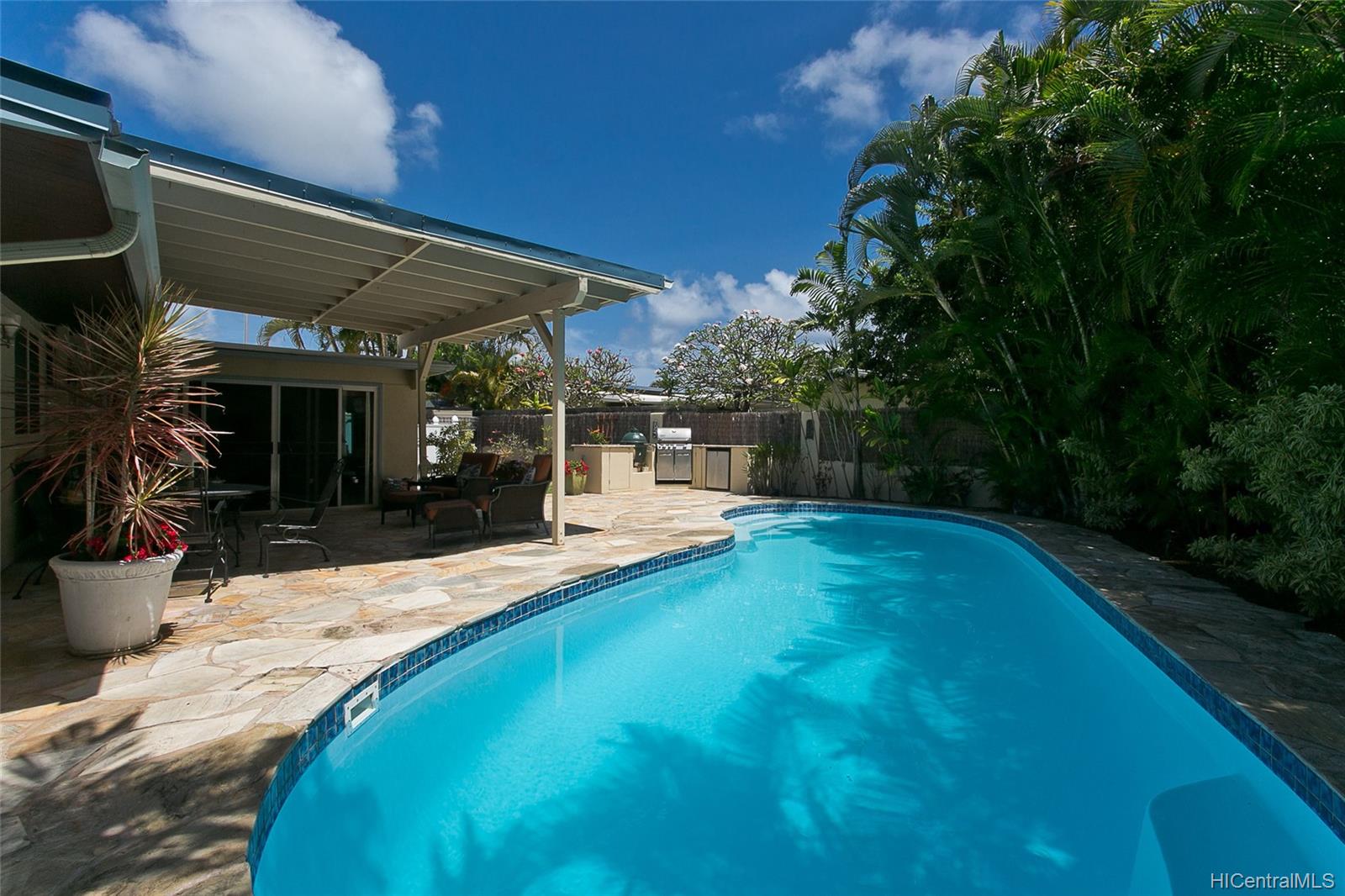 258 Aikane Street Kailua, HI 96734