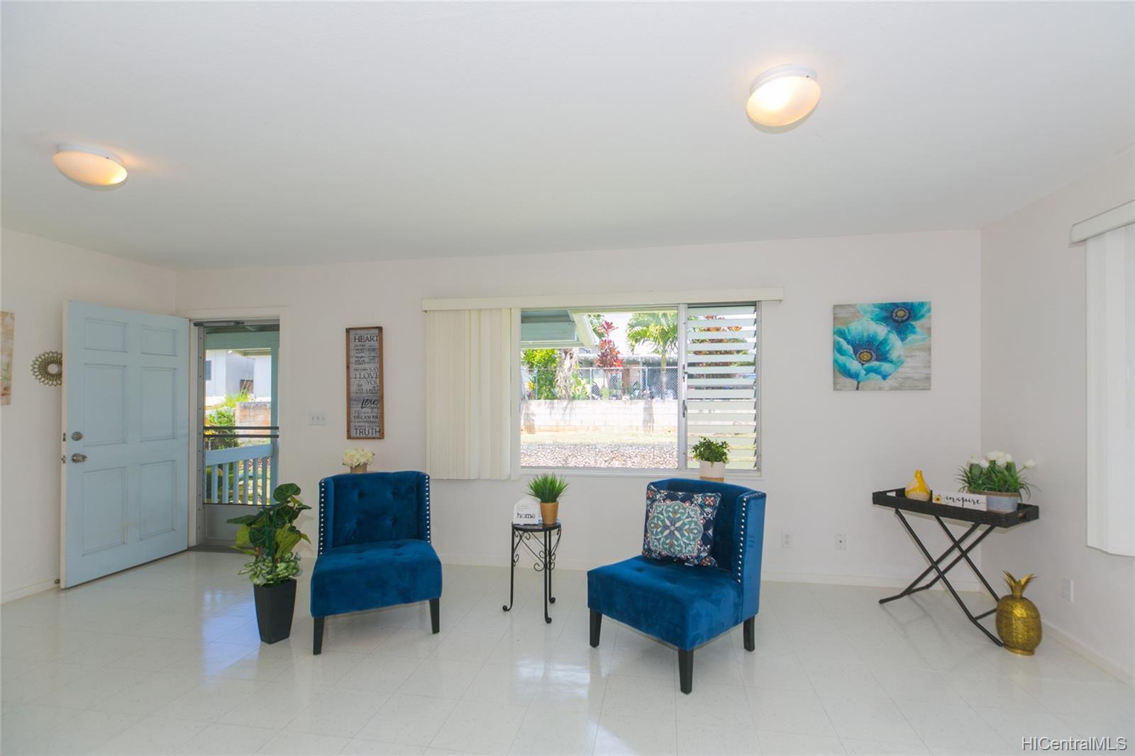 1102 Apoepoe Place Pearl City, HI 96782