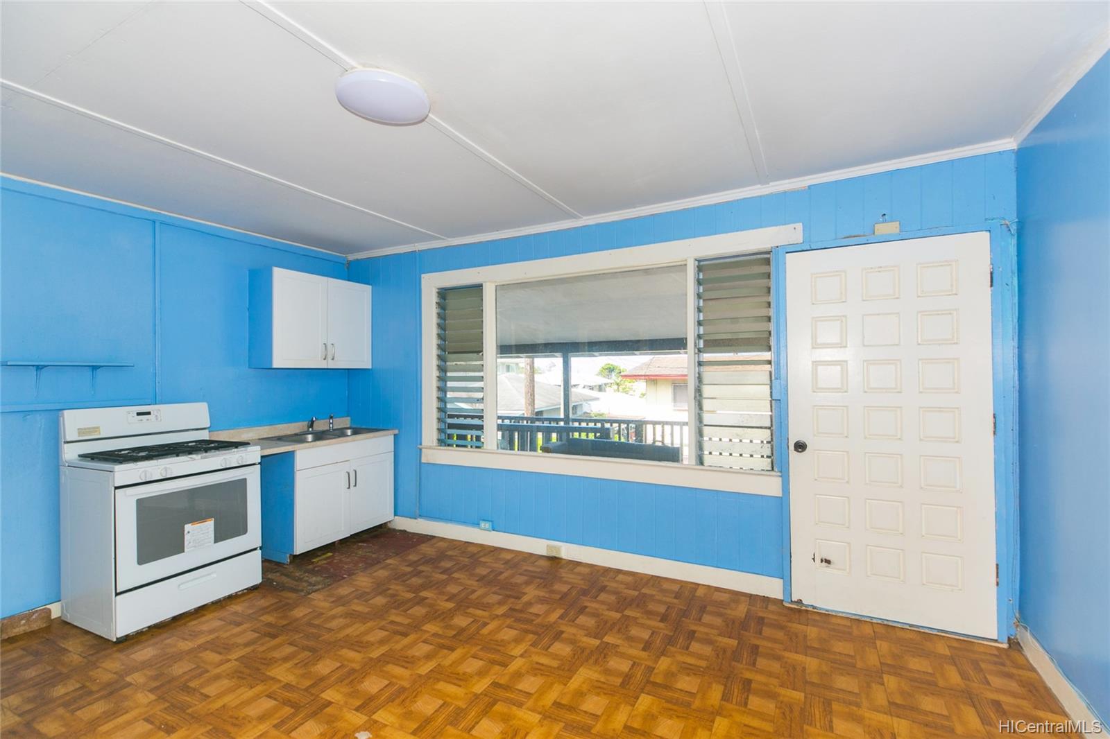 2223 Kalihi Street Honolulu, HI 96819