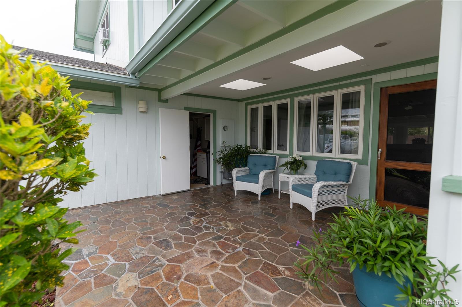 636 Kaha Street Kailua, HI 96734