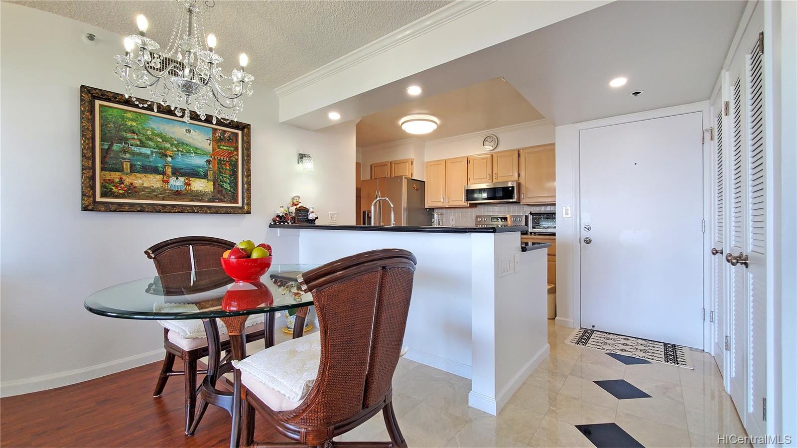 583 Kamoku Street #2203, Honolulu, HI 96826