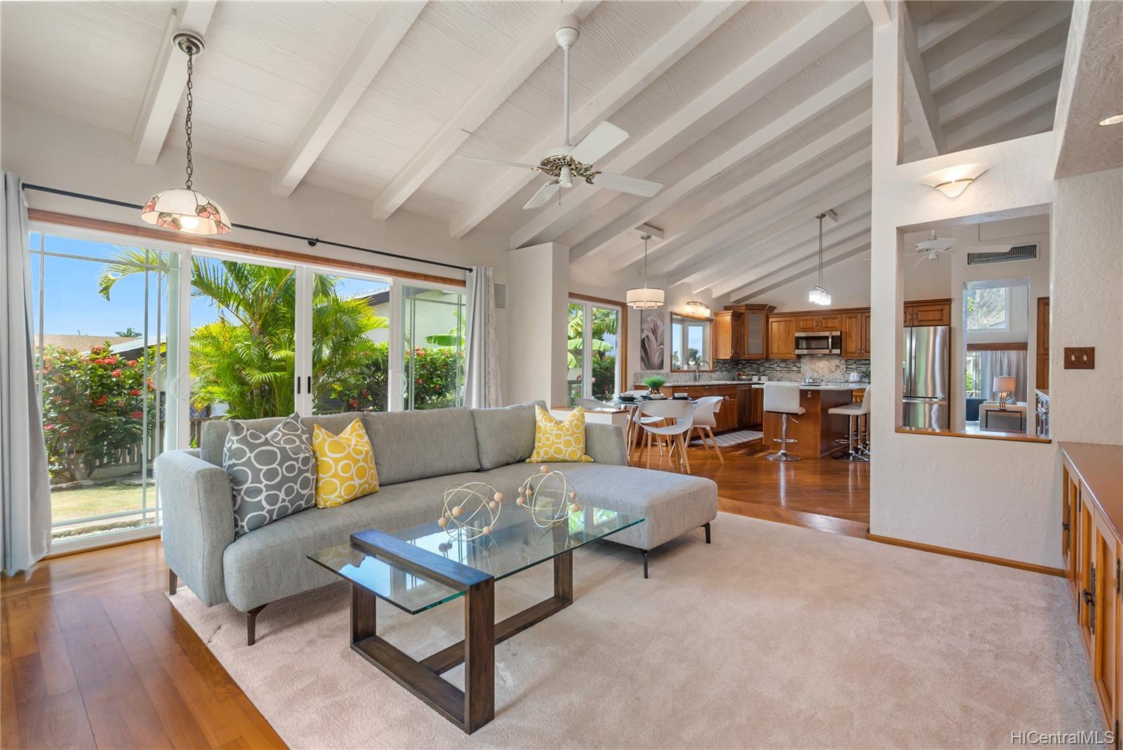 1220 Mokuhano Street Honolulu, HI 96825