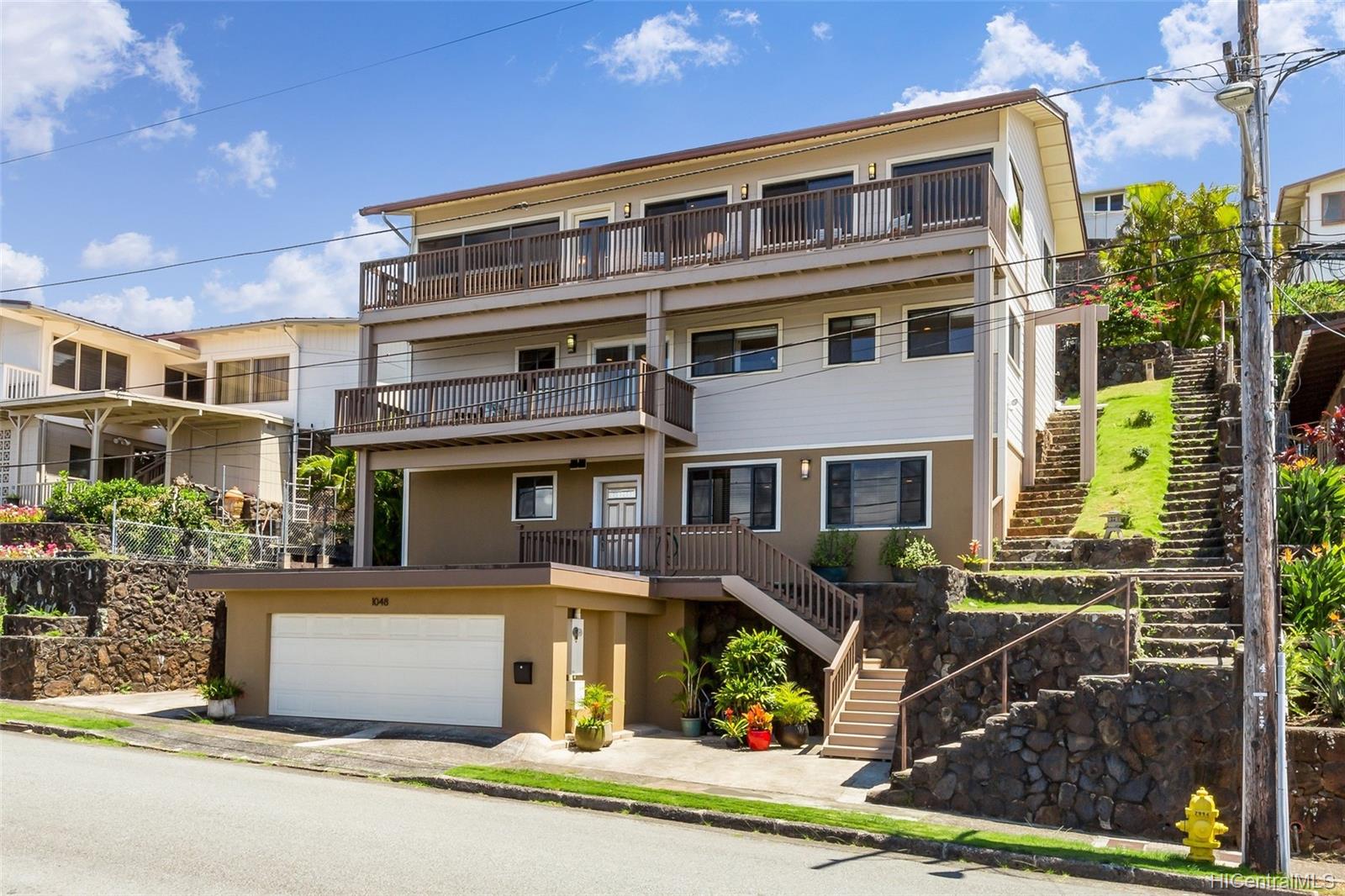 1048 Kalikimaka Street Honolulu, HI 96817