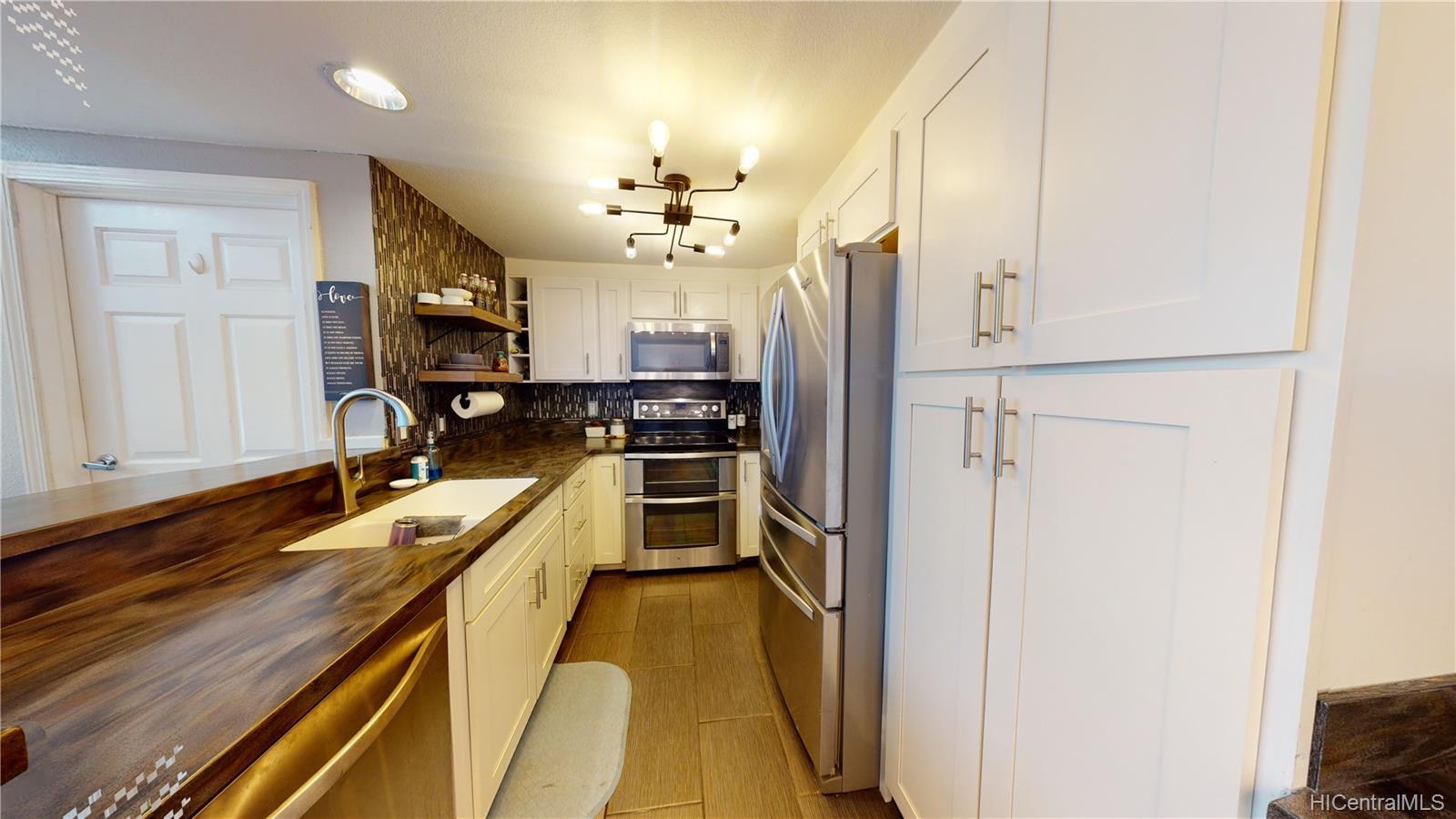 95-270 Waikalani Drive #L301, Mililani, HI 96789