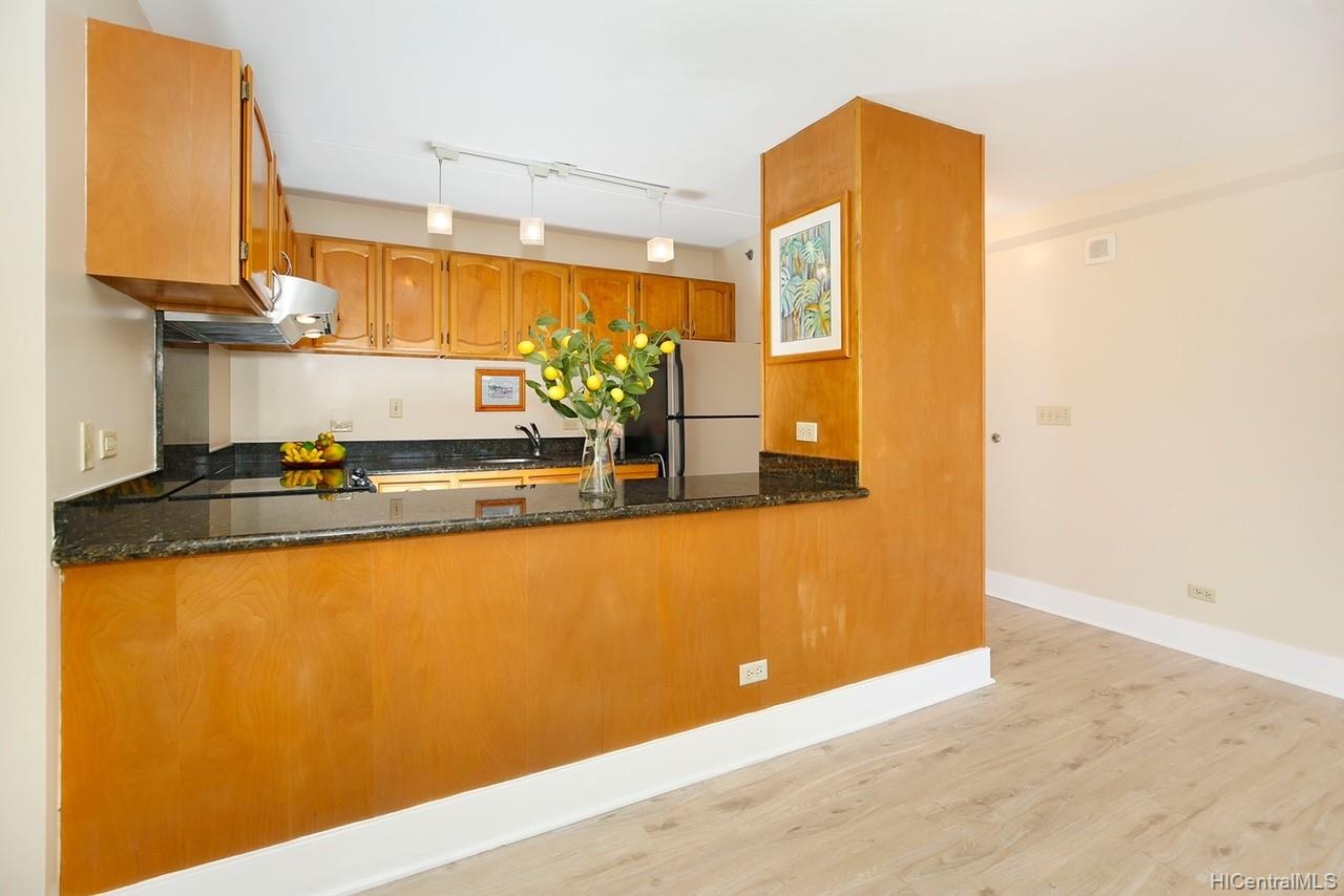 2522 Date Street #204, Honolulu, HI 96826