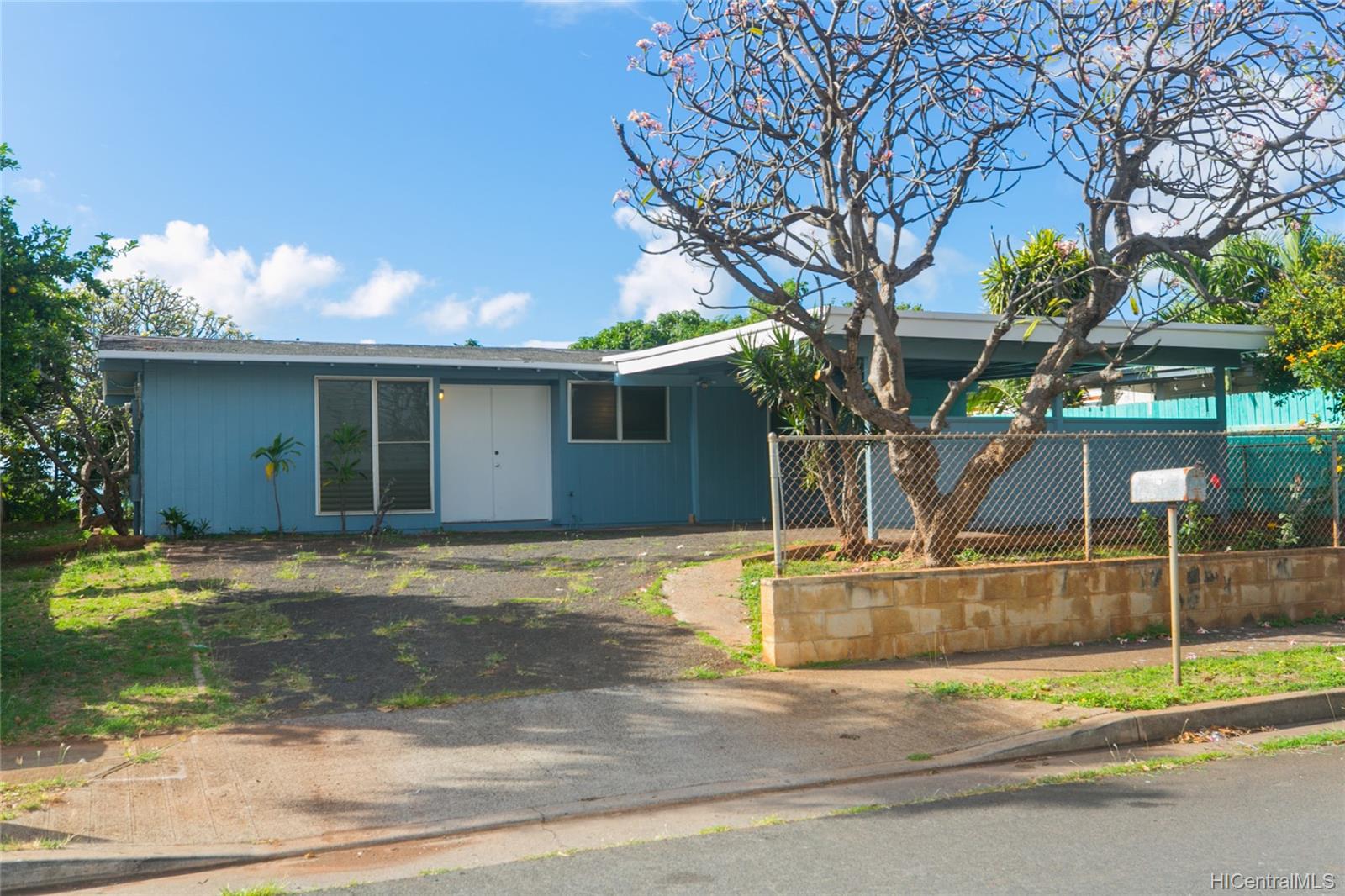 94-535 Kipou Street Waipahu, HI 96797