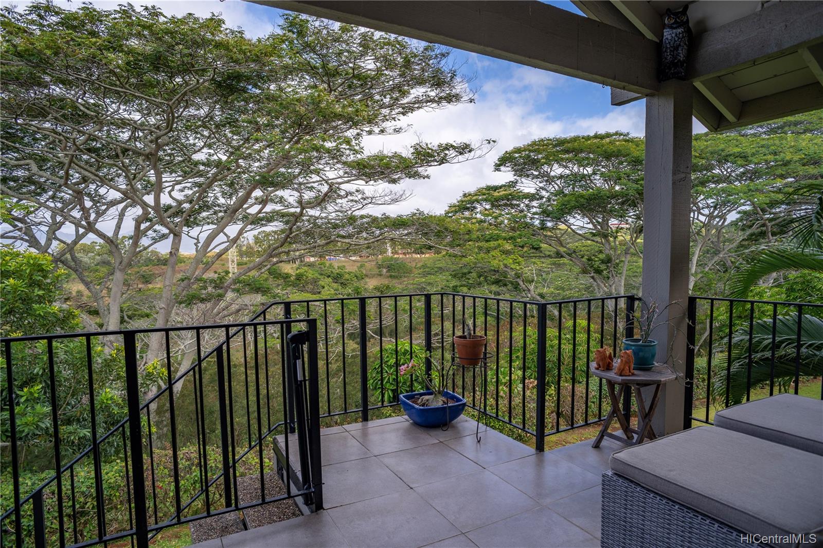 98-1756 Kaahumanu Street #D, Pearl City, HI 96782