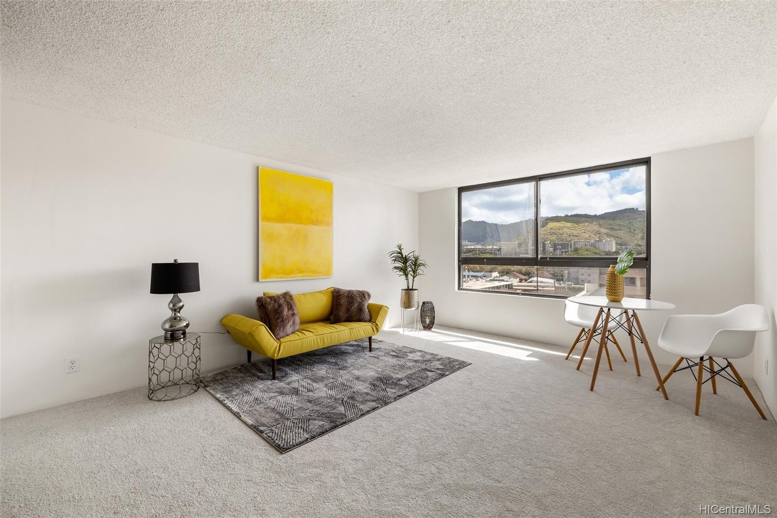 2724 Kahoaloha Lane #702, Honolulu, HI 96826