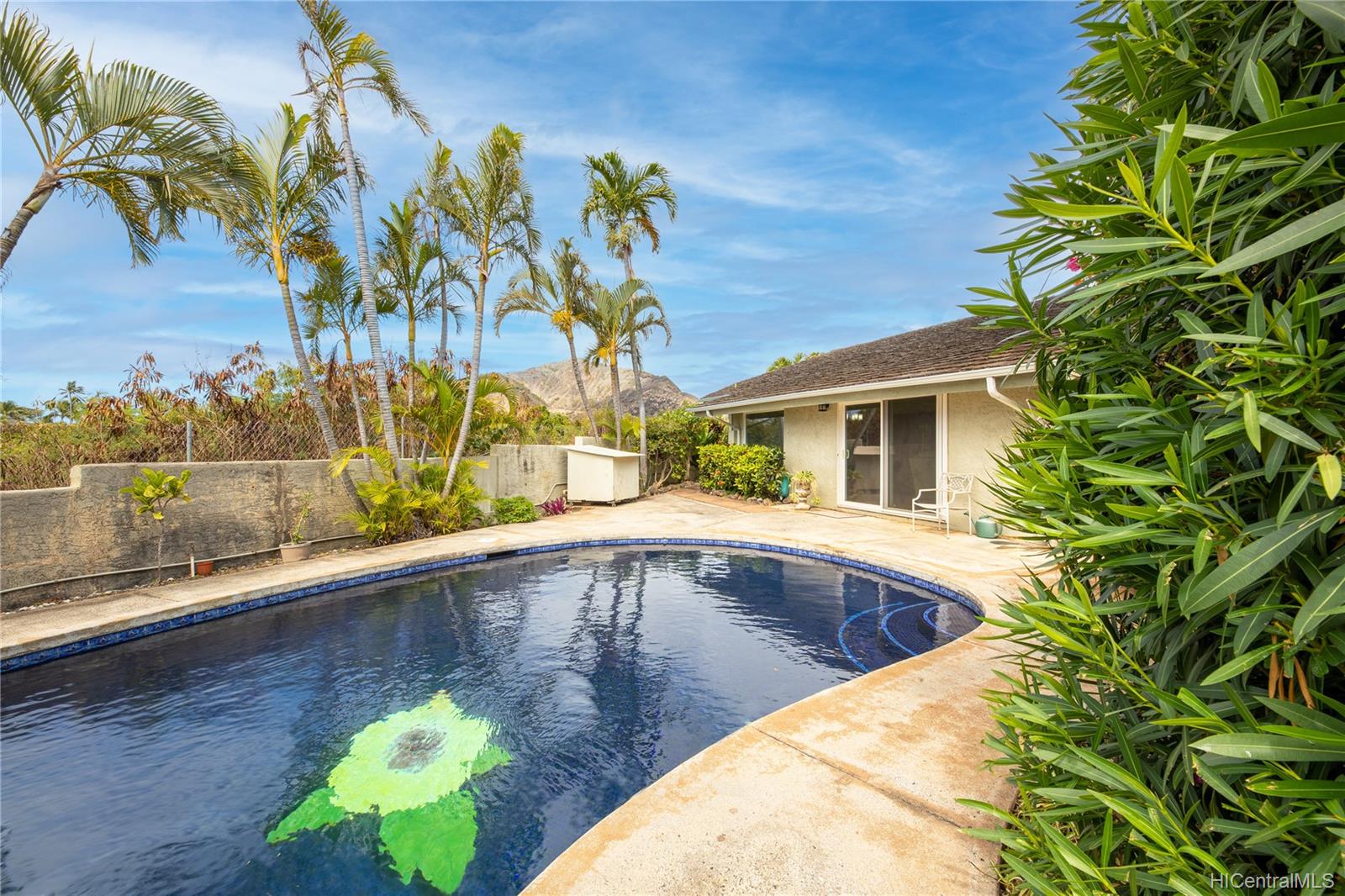 1255 Mokuhano Street Honolulu, HI 96825