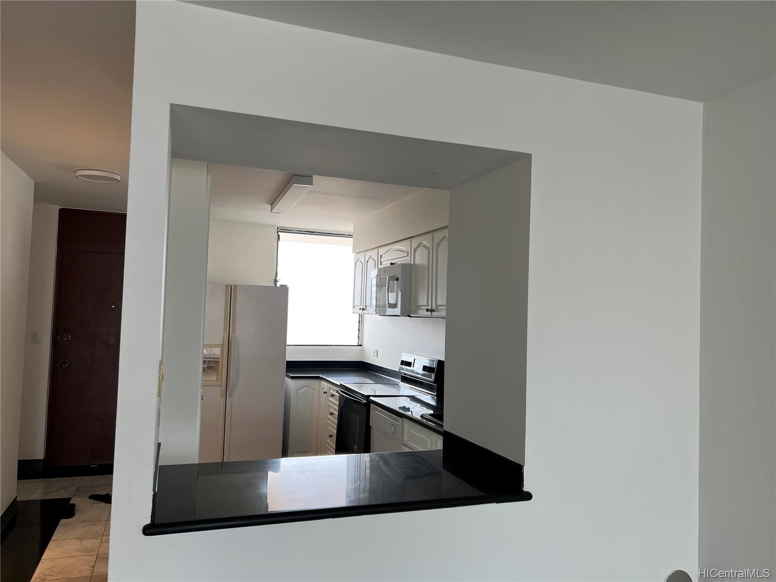 500 University Avenue #723, Honolulu, HI 96826