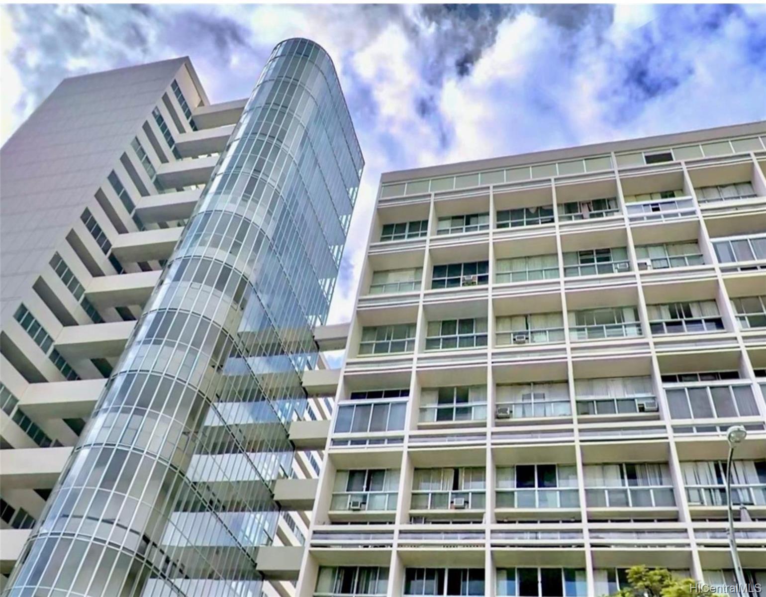 500 University Avenue #723, Honolulu, HI 96826