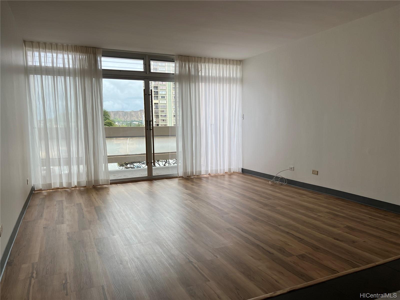 500 University Avenue #723, Honolulu, HI 96826