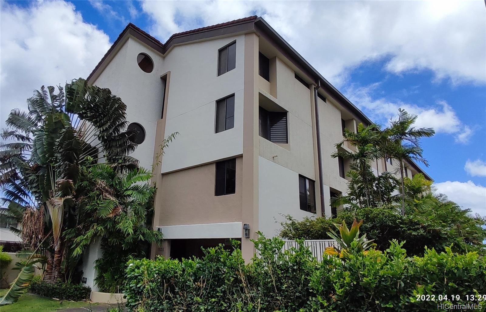 1635 Young Street #301, Honolulu, HI 96826