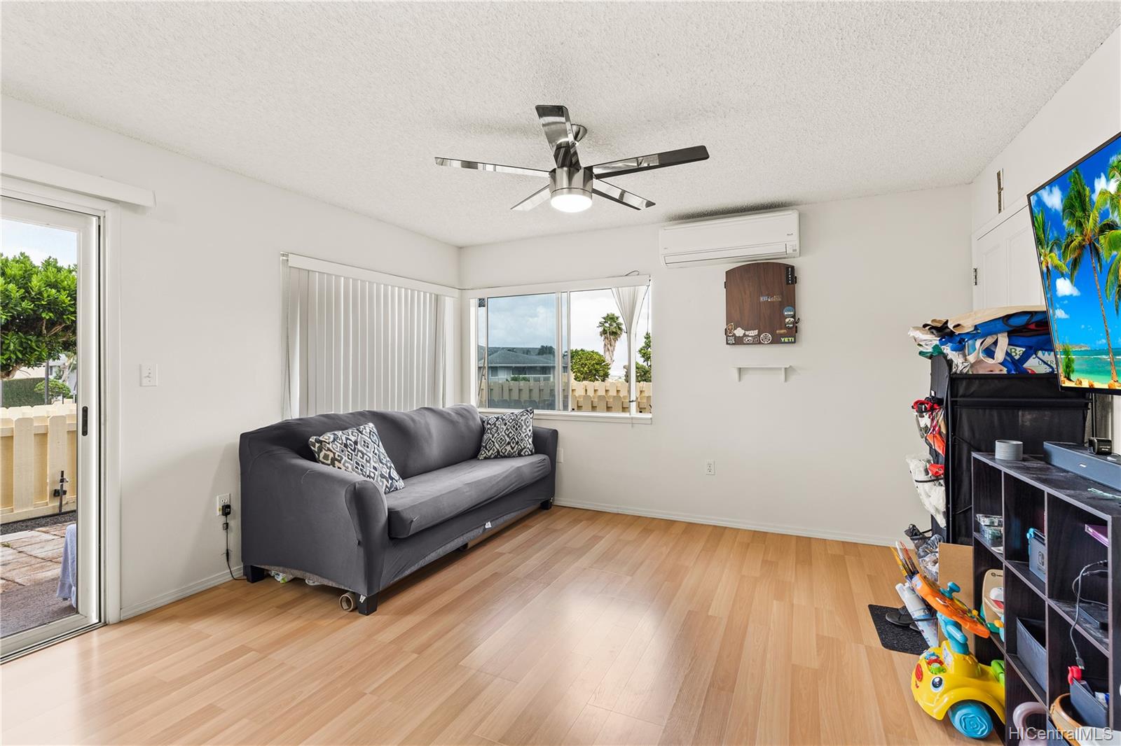 94-532 Kupuohi Street #20/101, Waipahu, HI 96797