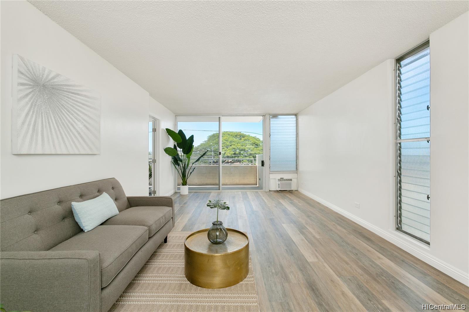 1015 Ala Napunani Street #301, Honolulu, HI 96818
