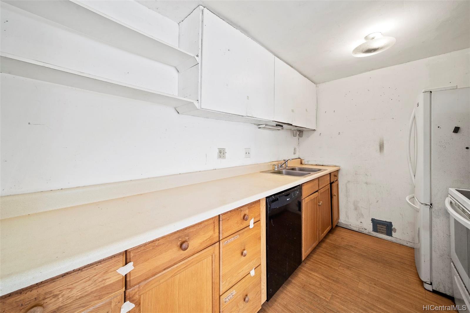 1720 Huna Street #B106, Honolulu, HI 96817