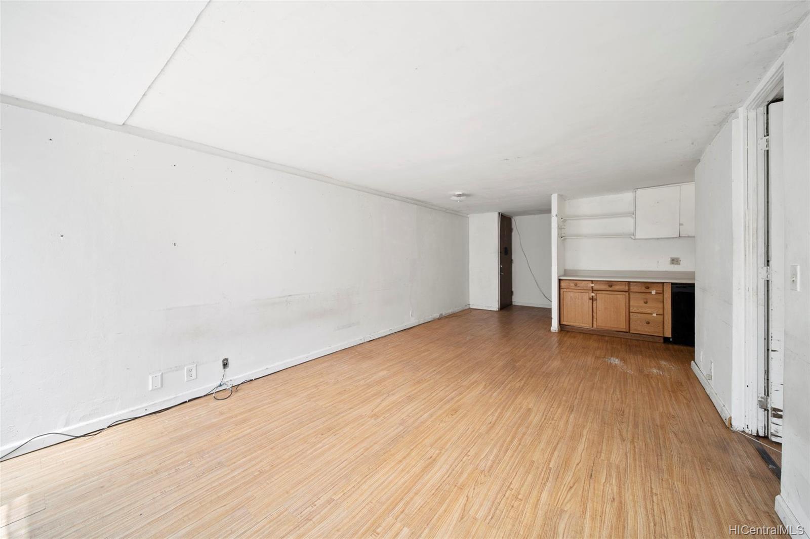 1720 Huna Street #B106, Honolulu, HI 96817
