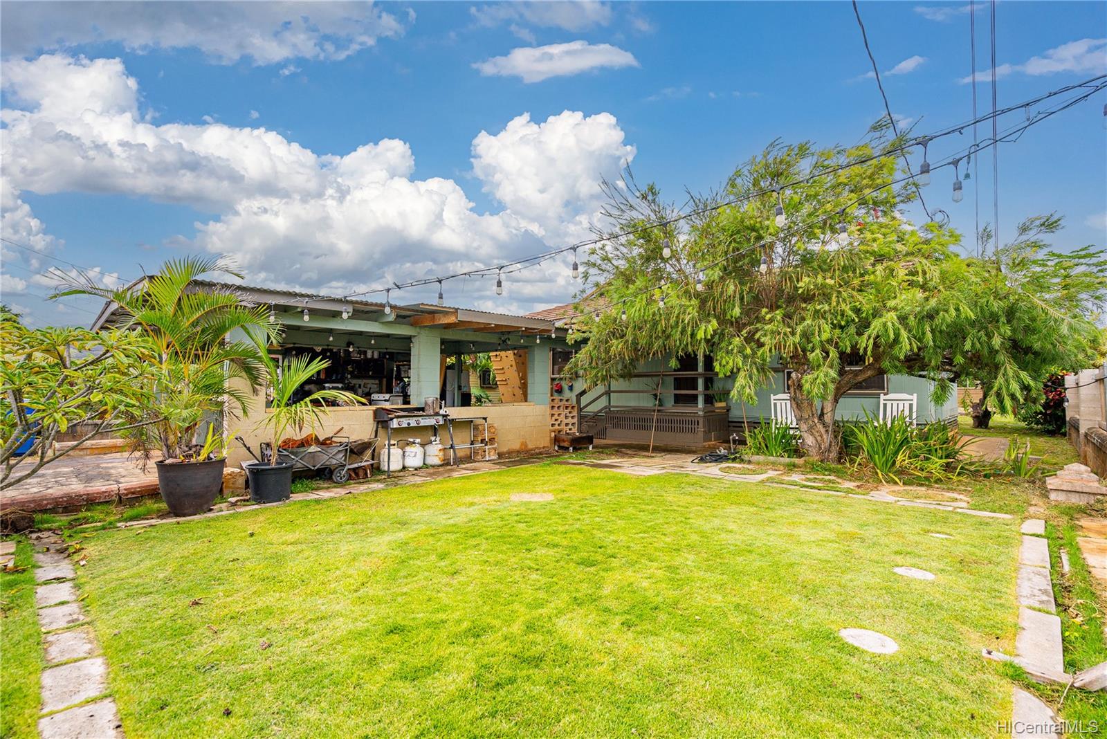 67-447 Kekauwa Street Waialua, HI 96791