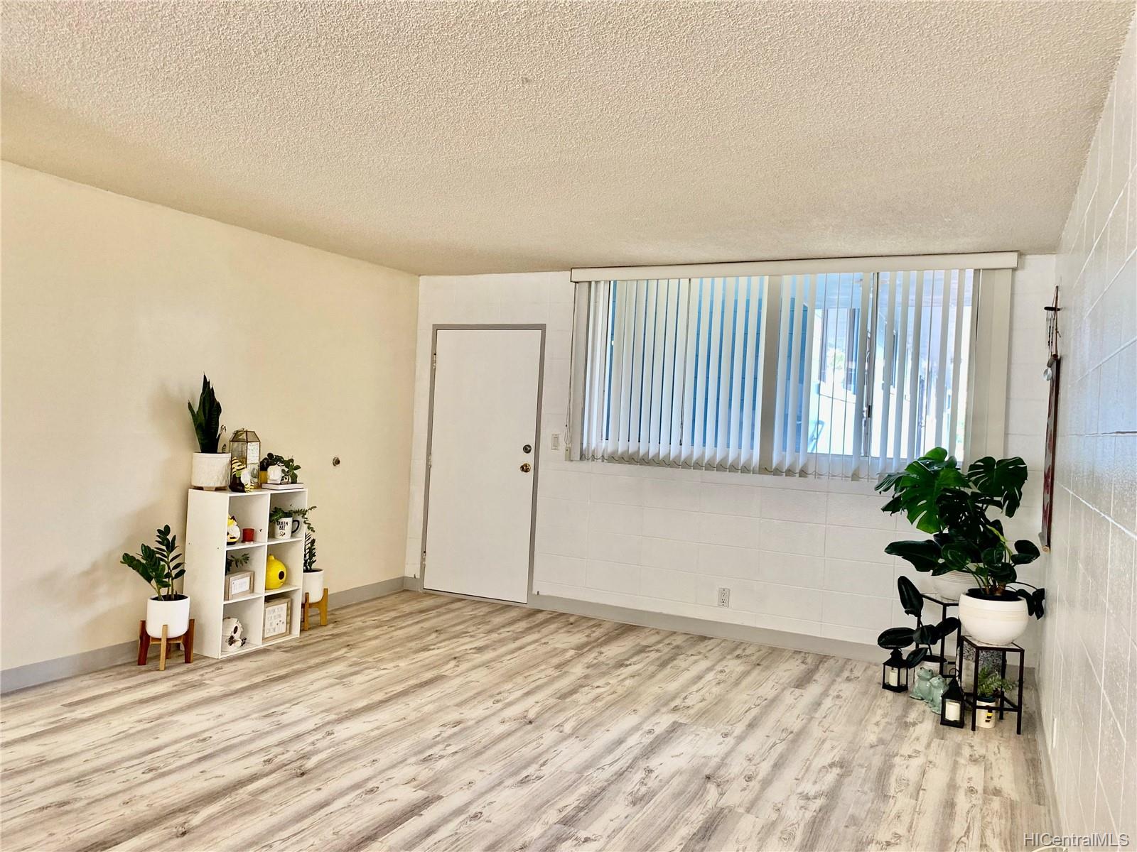 94-049 Waipahu Street #211, Waipahu, HI 96797