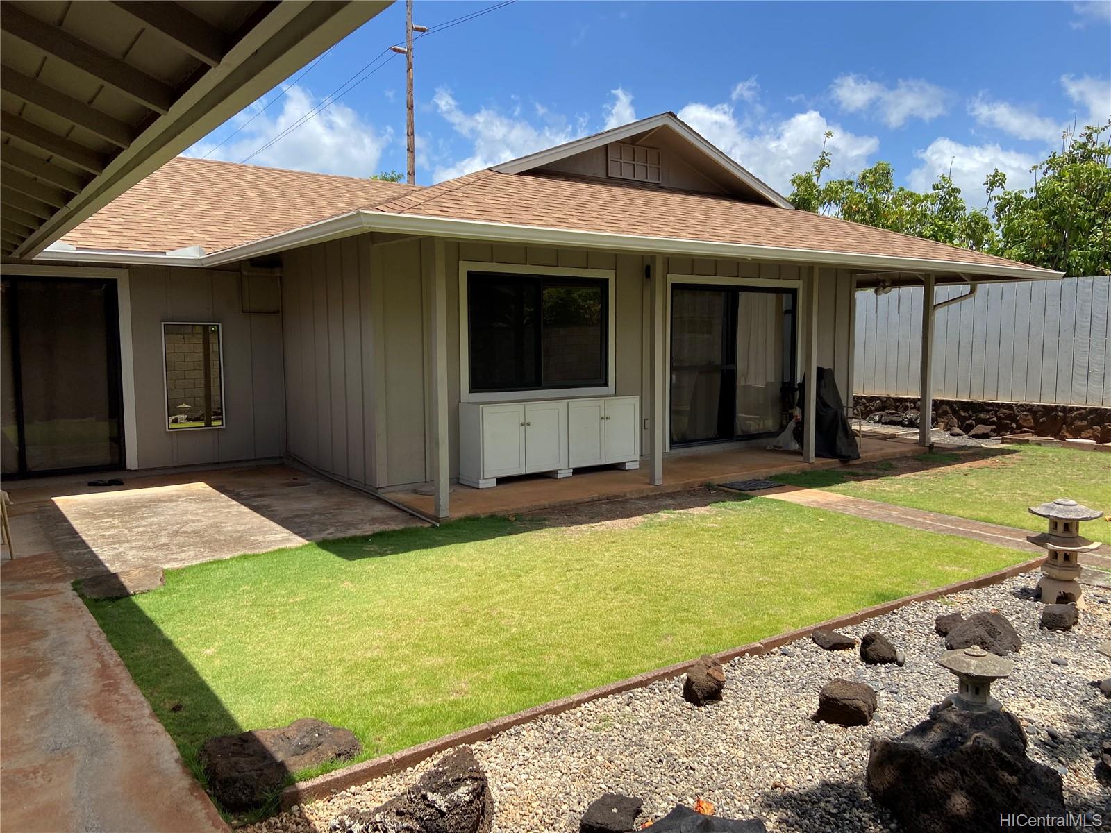 1480 Hooli Circle Pearl City, HI 96782