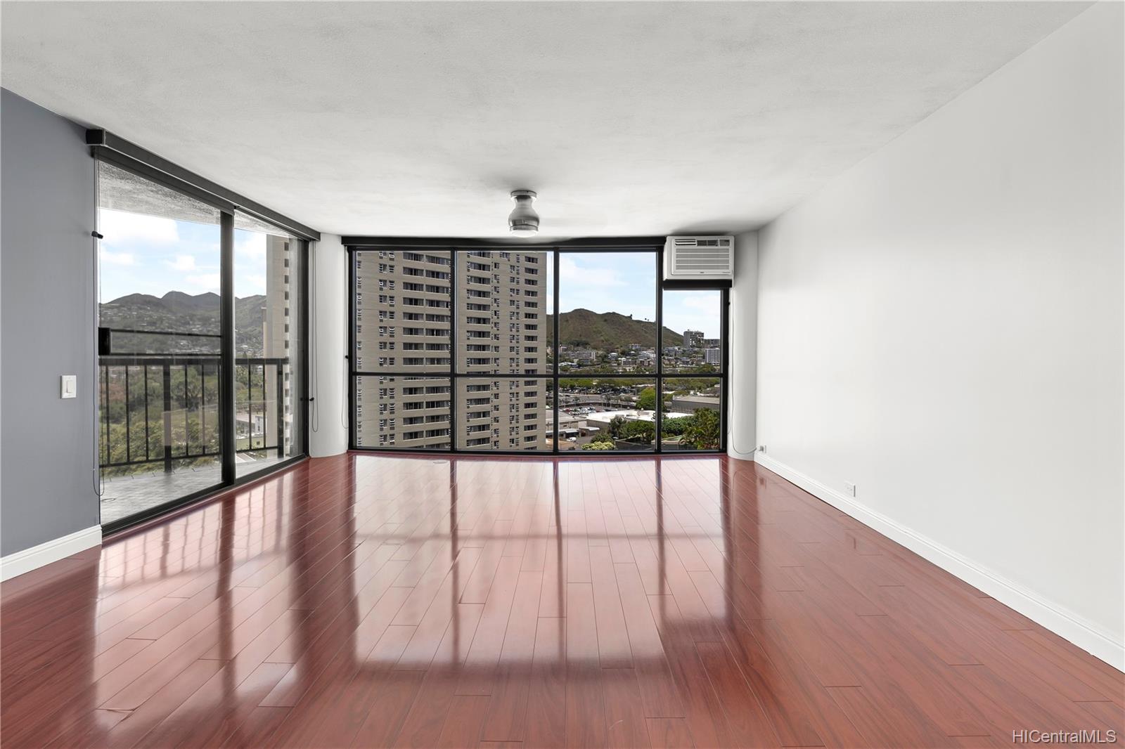 60 Beretania Street #1406, Honolulu, HI 96817