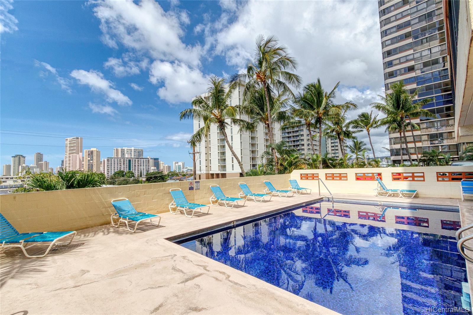 2740 Kuilei Street #2206, Honolulu, HI 96826