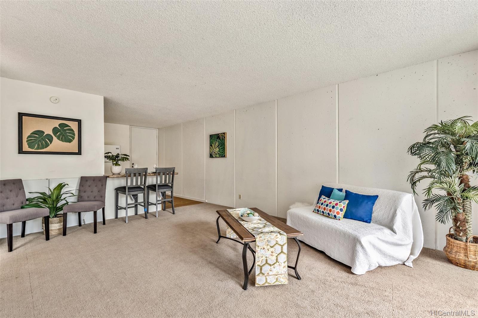 95-061 Waikalani Drive #D204, Mililani, HI 96789