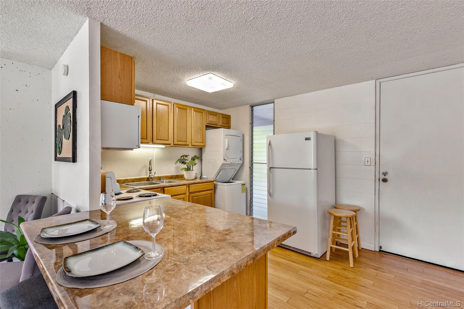 95-061 Waikalani Drive #D204, Mililani, HI 96789